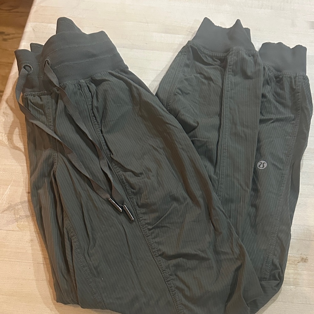 Lululemon Green Jogger Pants